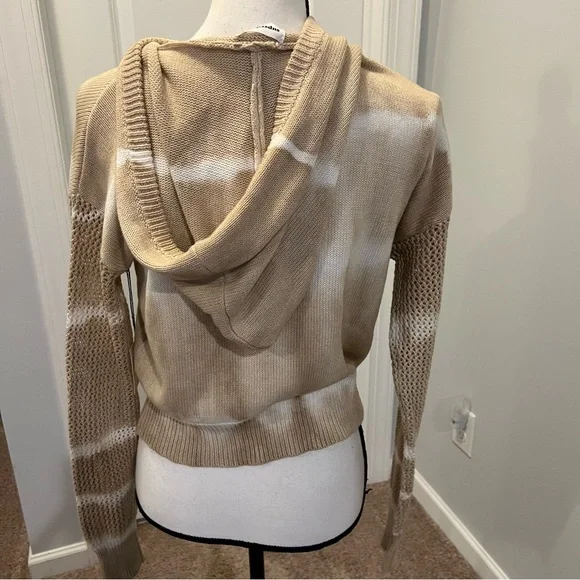 super down
tallie hooded sweater
NWT beige and white size xs - Picture 11 of 14